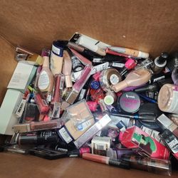 Cosmetics Full Box Over 200 Pcs New OBO