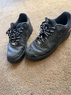 Black Nike supreme Air Force’s size 6.5