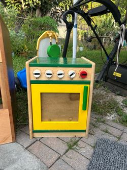 Play Kitchen