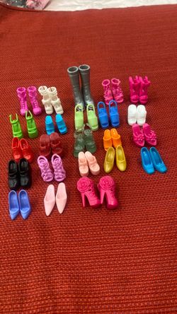 23 pairs Barbie dolls shoes