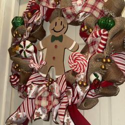 Christmas Wreath Gingerbread Man