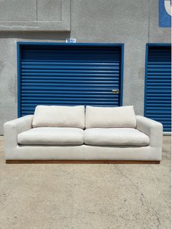 Down Feather Living Spaces Couch 🛻Delivery Available🛻