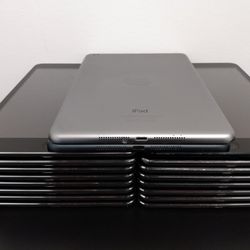 Ipad Mini - great for google classroom, youtube & netflix Unlocked/PLUS free 