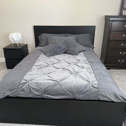 Full Bed with Mattress 
