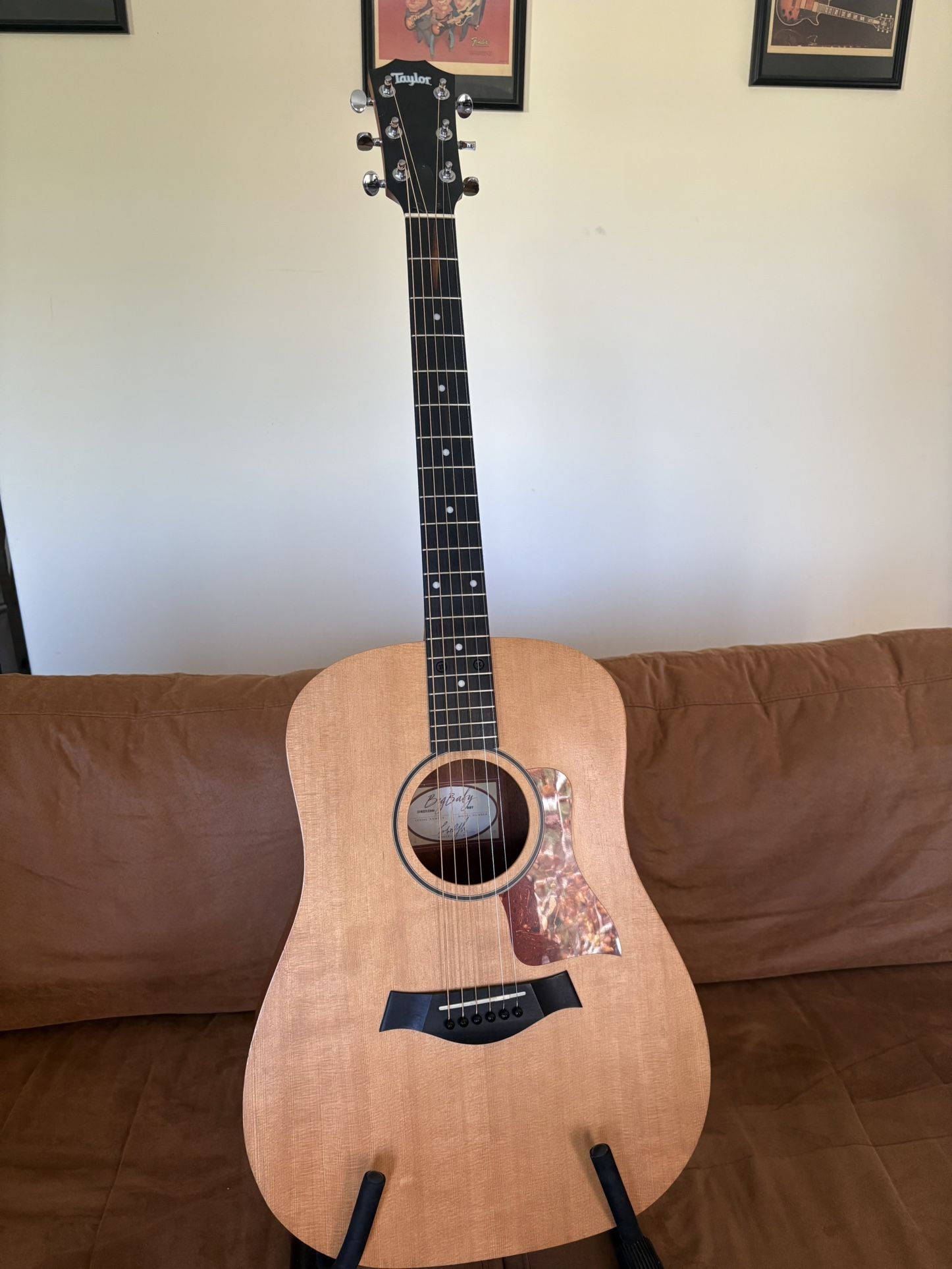 Taylor guitar Big Baby