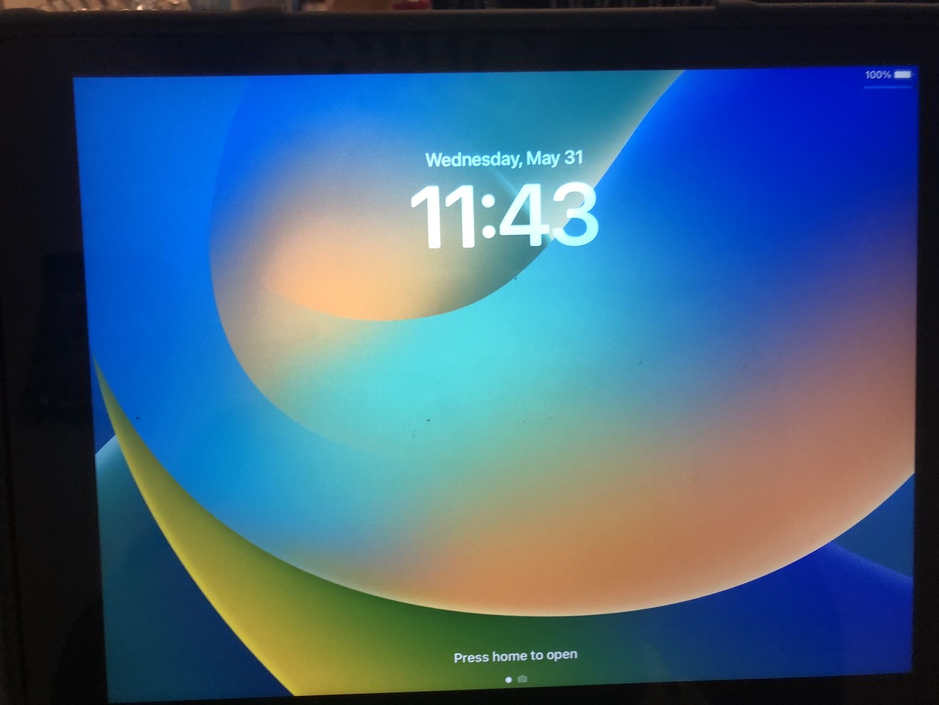 Apple iPad 5th Generation Unlocked Like New!