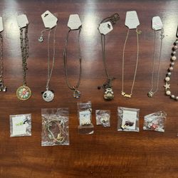 Fashion Jewelry : Necklaces, Ear Rings and Bracelets