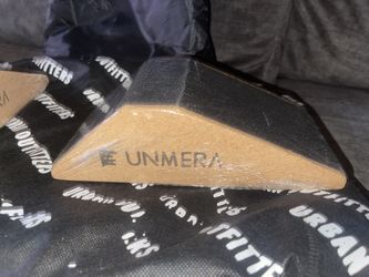 Squat Equipment Unmera