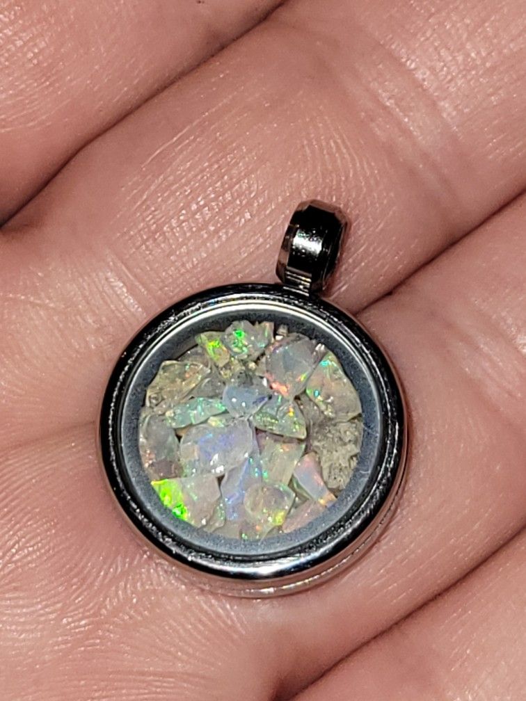 30mm Pendant / Charm Filled With Ethiopian Opal Rough Gemstones