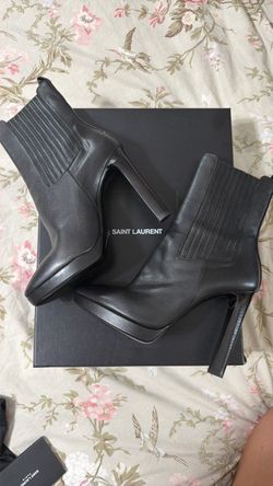 Saint Laurent boots Chelsea boots BNIB size 39