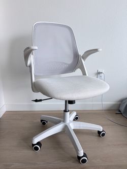 Ergonomic office chair