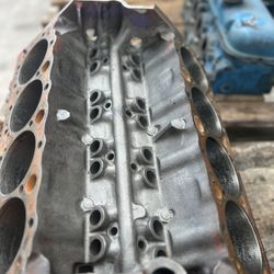 350 Chevy Engine Block