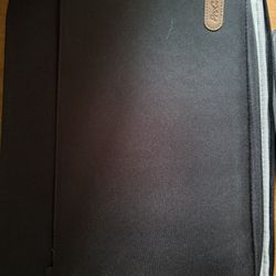 Like New Padded Laptop iPad Zip Around Protective Carrying Case Black Exterior 10” X 14”