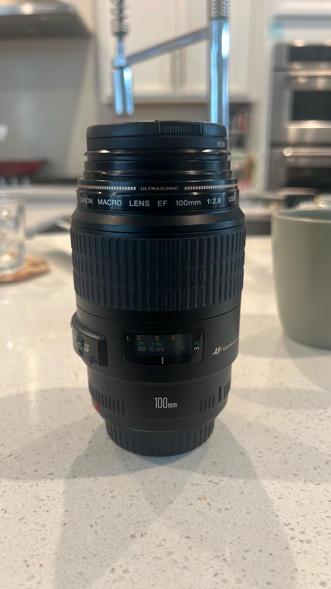 Vintage Canon EF 100/2.8 USM macro lens