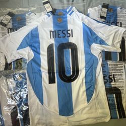 🇦🇷 🇦🇷🇦🇷🇦🇷 Messi playera versión jugador player versión Soccer copa América local 2024 2025 new visitante home away Jerseys and kids sizes siz