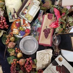 Lots of Misc WINE THEME Items!