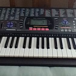 Casio CTK 620L Keybord. Found A Music  Notes Holder.