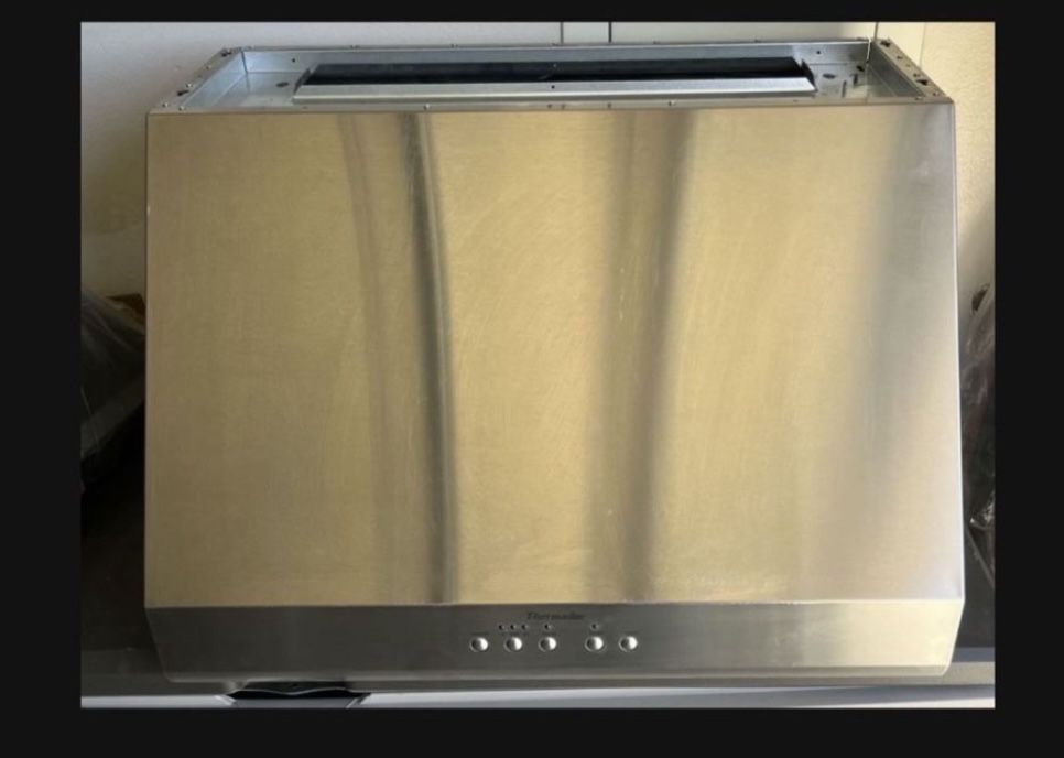 Thermador Range Hood  Commercial Grade 30’ Inch Model Ph30hs $2000 Retail