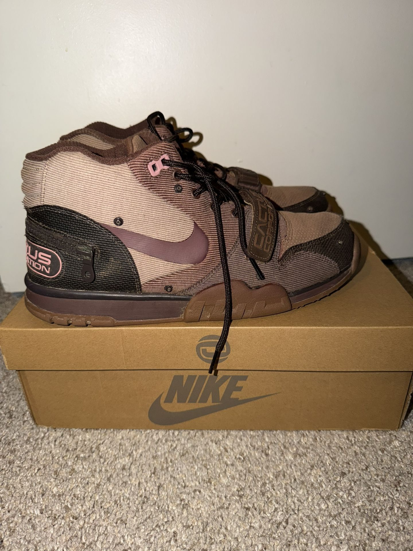 Nike Travis Air Trainers