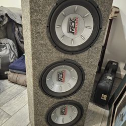 mtx thunder 6000 enclosed  see thru box w/3// 10in speakers
