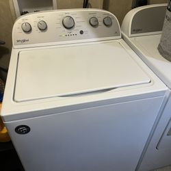 Whirl Pool Washer & Dryer Set