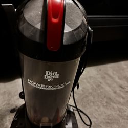 Dirt Devil Vacuum 