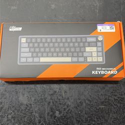 Royal Kludge Gaming keyboard R65
