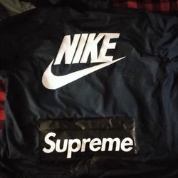 Rare Nike x Supreme Pullover Windbreaker