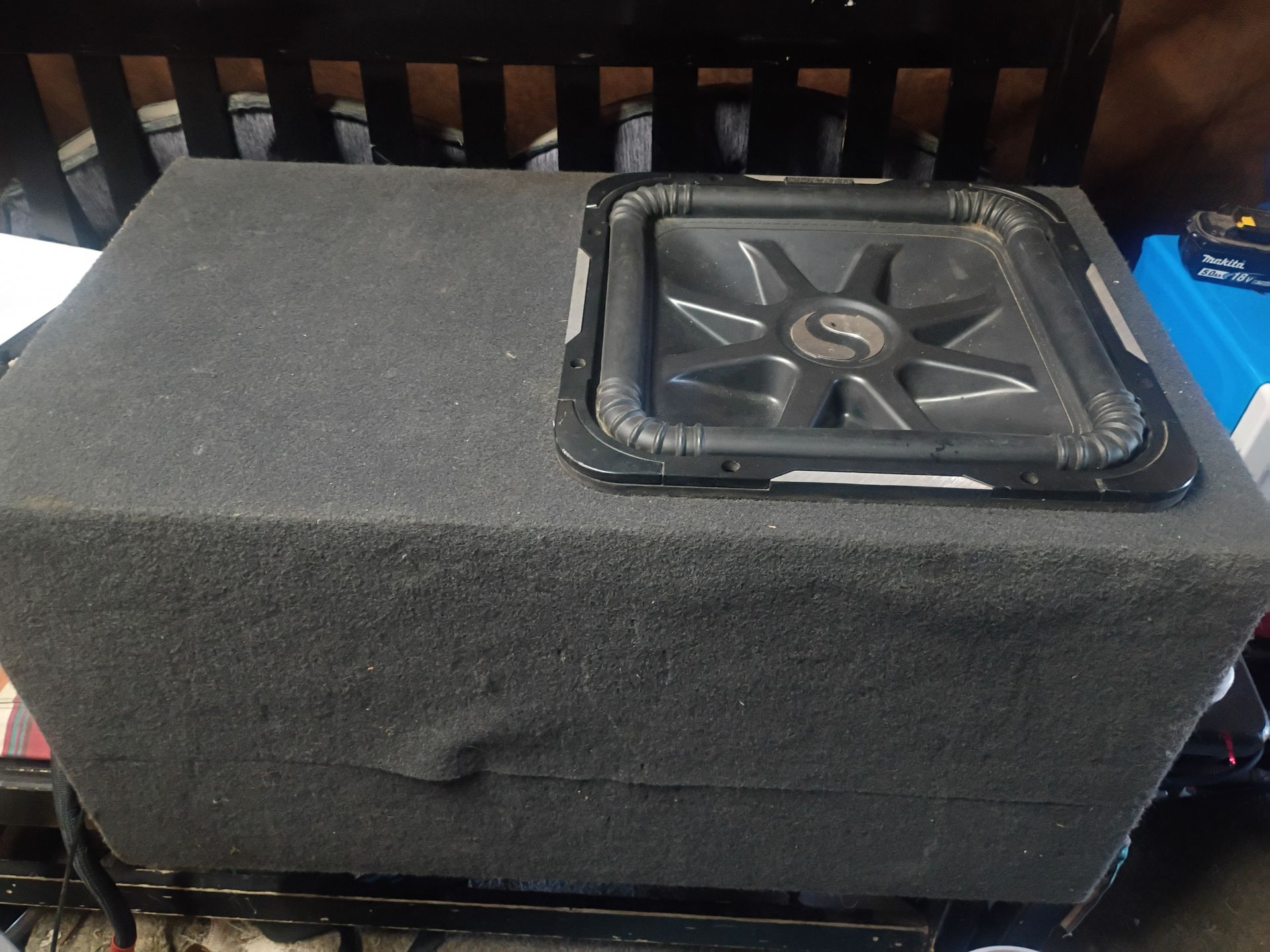 15 inch square kicker in box