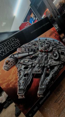 Millennium falcon Star wars Lego set