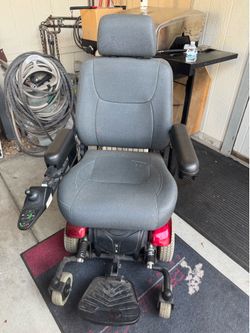 Powered wheelchair