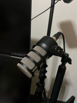 Røde PodMic Dynamic Podcast Microphone
