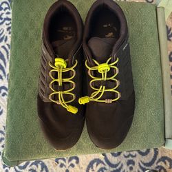 Pearl Izumi Mens Cleats Size 44