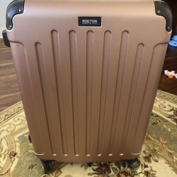 Kenneth Cole Expandable Large Luggage