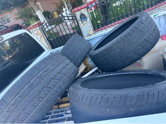 Vendo 4 llantas 295/35/24 y 305/35/24 $250 las 4