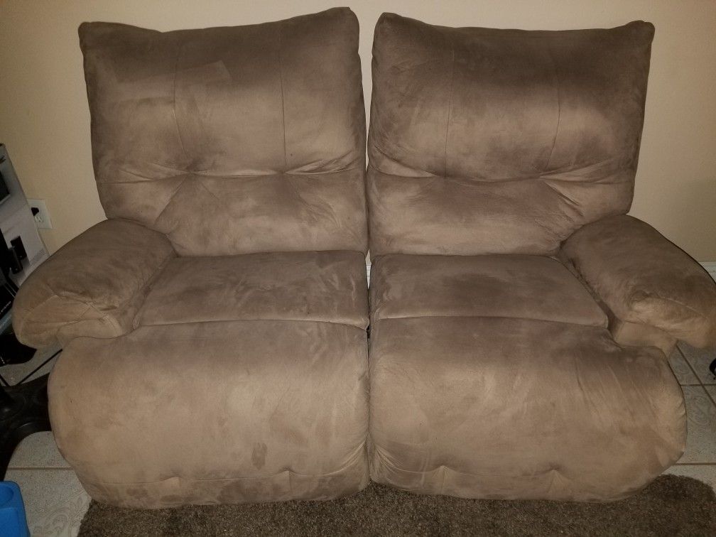 Loveseat recliner