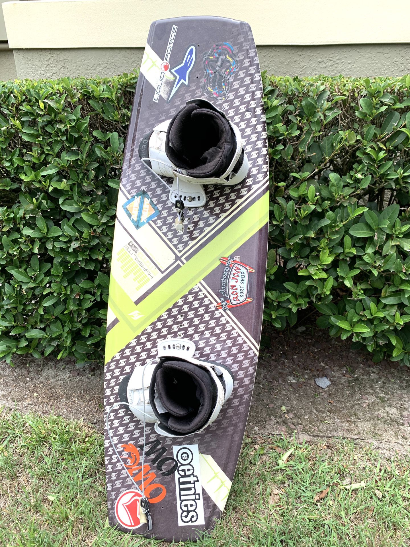 Hyperlite wakeboard 130 cm- comes with 2 vests