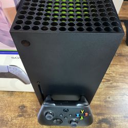 Xbox series X With 2 Remotes And 3 Games (Disks) Trades Considered