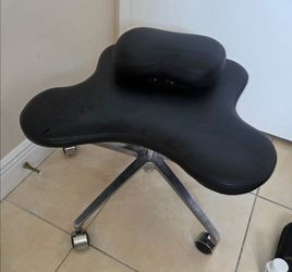 Soul Seat Cross-Legged Office Chair, Black Vegan Leather (Retail $1,278)