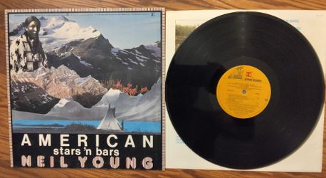 VINTAGE NEIL YOUNG & CRAZY HORSE (1974-APRIL,1977) "STARS 'N BARS" VINYL RECORD
