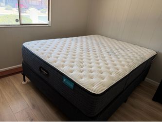 New Beautyrest Queen Matress, Box Spring and Frame