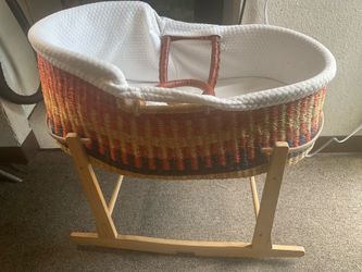 Design DUA Baby Basket; plus woven grass basket.