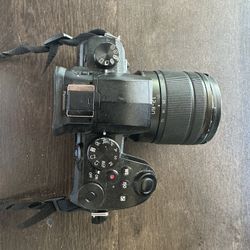 Panasonic Lumix G85 Camera Body + 12-60mm Lens + 14-14m Lens