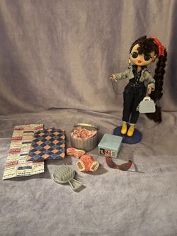L.O.L. Surprise! O.M.G. Busy B.B. Fashion Doll with 20 Surprises,Multicolor
