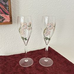 BEAUTIFUL! Set of 2 Vintage Pierre Jouet Hand Painted Crystal Champagne Flutes