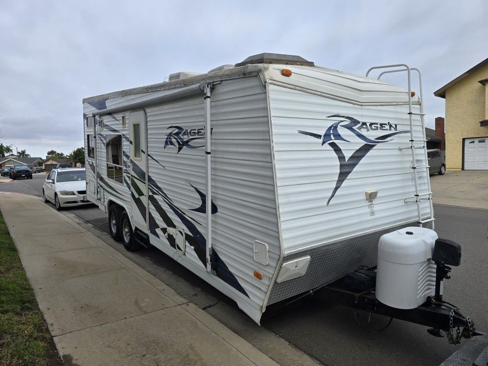 2006 Ragen Toy Hauler