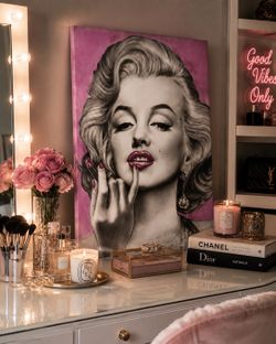 Marilyn Monroe Canvas Wall Art – Pink Glam decor Portrait
