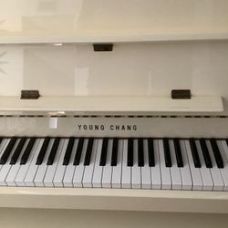 Great Deal Young Chang Piano Model E-10 Serial #1313891 In Very Good Used Conditions