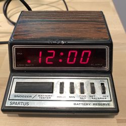 Vintage SPARTUS Neptune Wood Grain Digital Alarm Clock