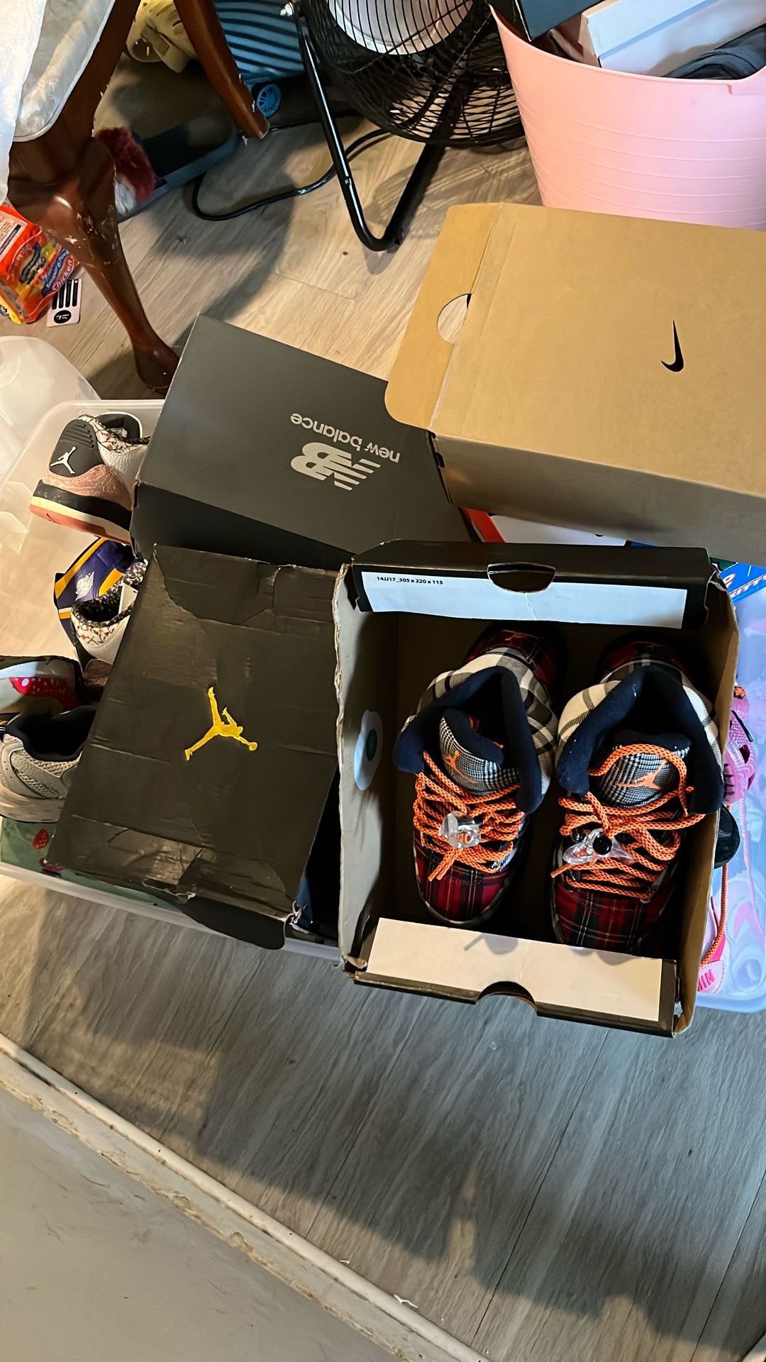 Whole Tube Of Shoes!